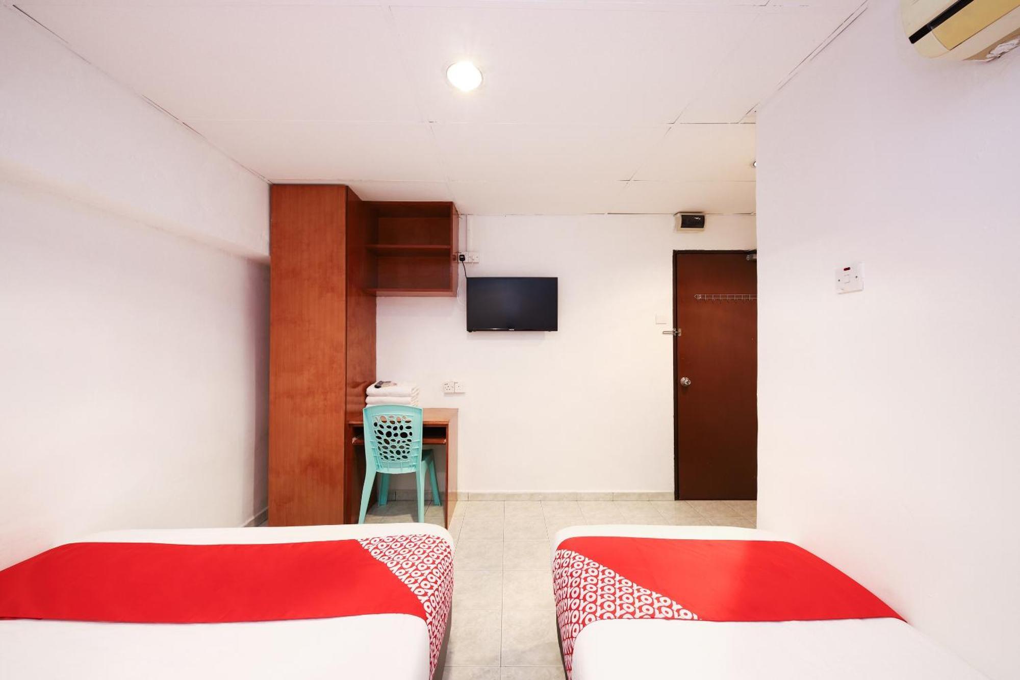 Aira Hotel 2*